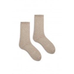 chaussettes scallop-edge en coton taupe lisa b. - 1
