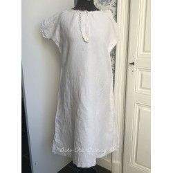 Robe ancienne  en lin avec monograme M.M  - 1