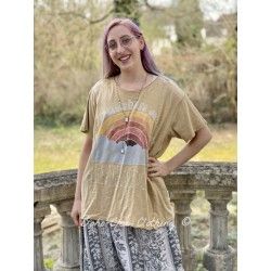 T-shirt Somewhere Over The Rainbow in Marigold