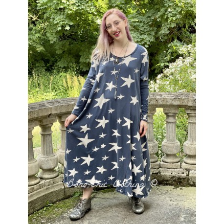 dress Dylan in Aratus