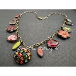 Collier Charm in Vintage Rhinestone Button